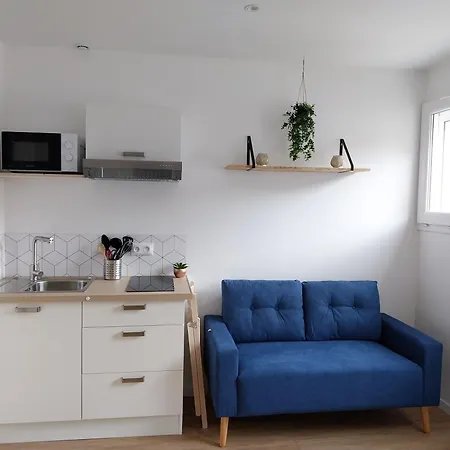 דירה 8 Proche Centre Ville, Commerces,