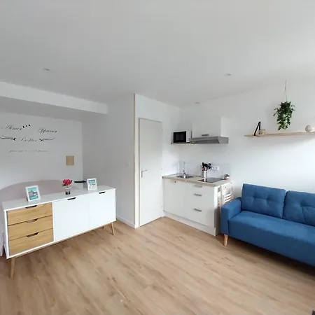 8 Proche Centre Ville, Commerces, *
