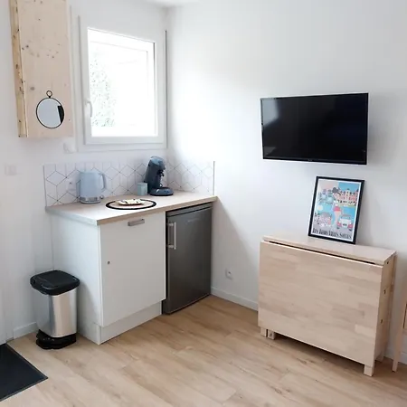 8 Proche Centre Ville, Commerces, *