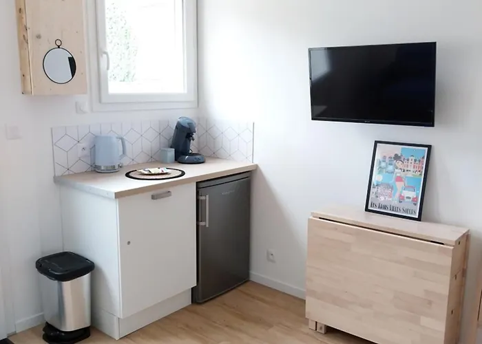 8 Proche Centre Ville, Commerces, *